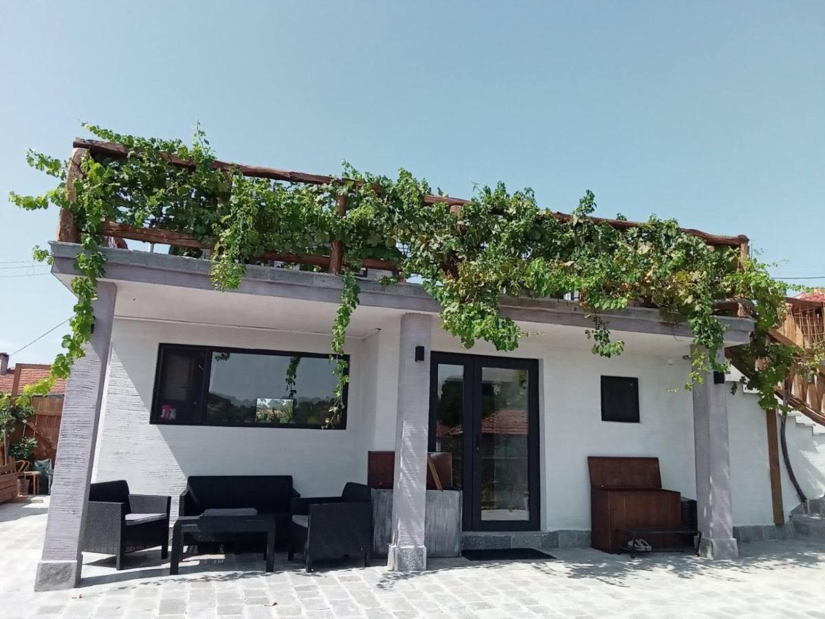 Namaste Къща В Село Камилски Дол Kamilski Dol Ngoại thất bức ảnh